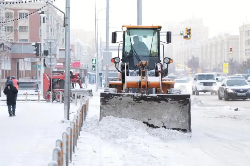 Elordadan qys túskeli beri úsh mln tekshe metrge jýyq qar shyǵaryldy