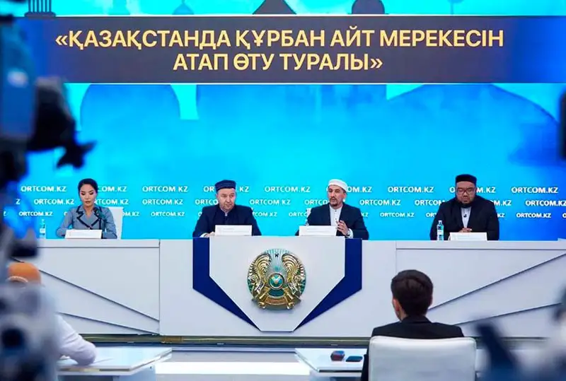 «Блогерам платят за рекламу хиджаба»: комментарий ДУМК