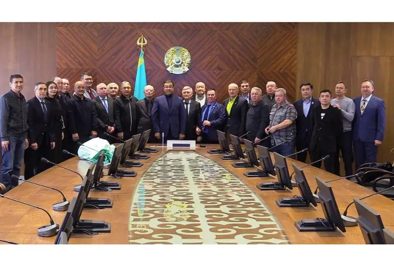 В Семее чествовали ветеранов футбола