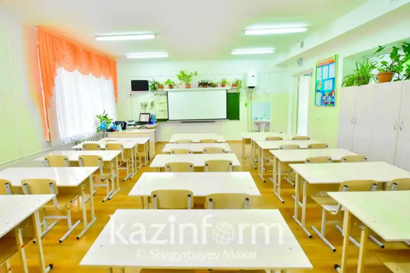 Ǵanı Beısembaev jańa mektepterdiń 1 qyrkúıekte paıdalanýǵa beriletinine kúmán keltirdi