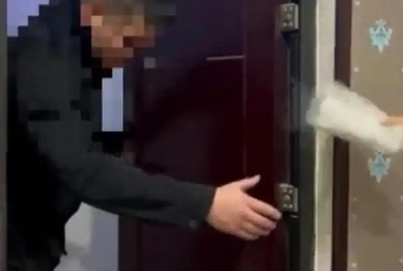 Свыше 15 млн тенге украл мошенник у пенсионеров Караганды