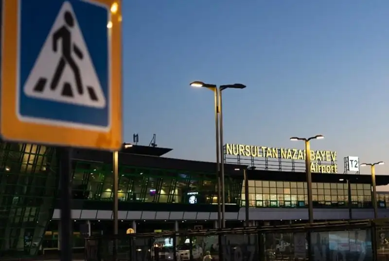 Проход и проезд ограничили перед международным терминалом аэропорта Астаны