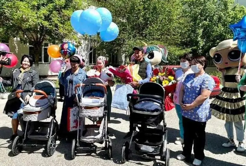 Туркистон вилоятида уч эгизак дунёга келди