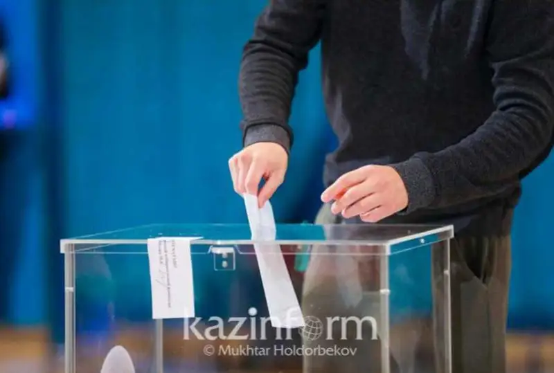 Referendýmnan beri Qazaqstanda úzdiksiz demokratııalyq protsess júrip jatyr – halyqaralyq baıqaýshy