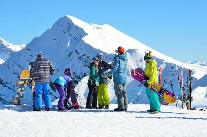 ادام سانى 8,6 ميلليون: قازاقستاندا ىشكى تۋريستەر سانى بويىنشا رەكورد تىركەلدى