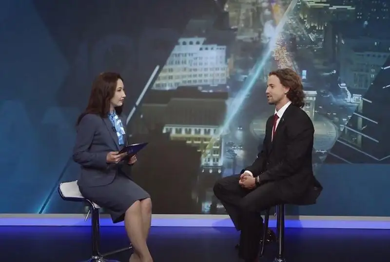 قازاقستان ازاماتتىعىن العىم كەلەدى - رەسەيلىك بلوگەر پرەزيدەنت ماراپاتىنا يە بولدى