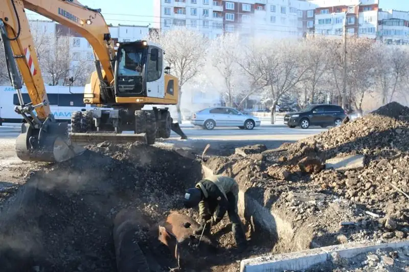В Экибастузе ремонтируют три участка теплосети