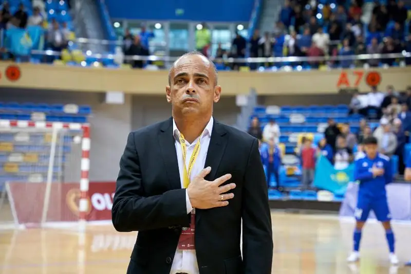 قازاقستان فۋتبول فەدەراتسياسى ريكاردو كاكامەن كەلىسىمشارتتى ۇزارتتى