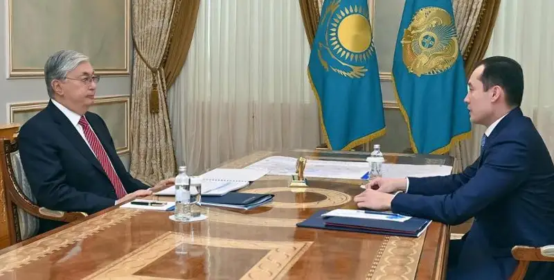 Давлат раҳбарига Қашағанда газни қайта ишлаш заводи қурилиши ҳақида маълумот берилди