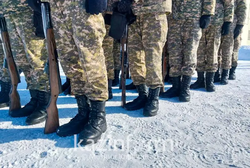 Казахстанские военнослужащие, находящиеся на контроле психолога, допускались к оружию