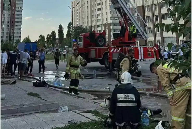 الماتىدا كوپقاباتتى ءۇيدىڭ ليفت شاحتاسىنان شىققان ءورت ءسوندىرىلدى