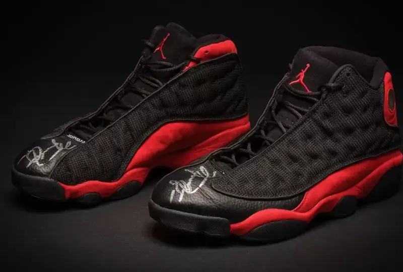 Кроссовки Майкла Джордана продали за рекордные $2,2 млн