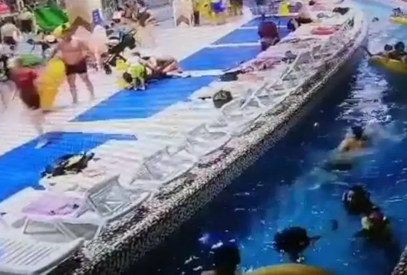 ەلوردادا سۋعا باتقان بالانى قۇتقارىپ قالعان ايەل پوليتسيا قىزمەتكەرى بولىپ شىقتى - ۆيدەو