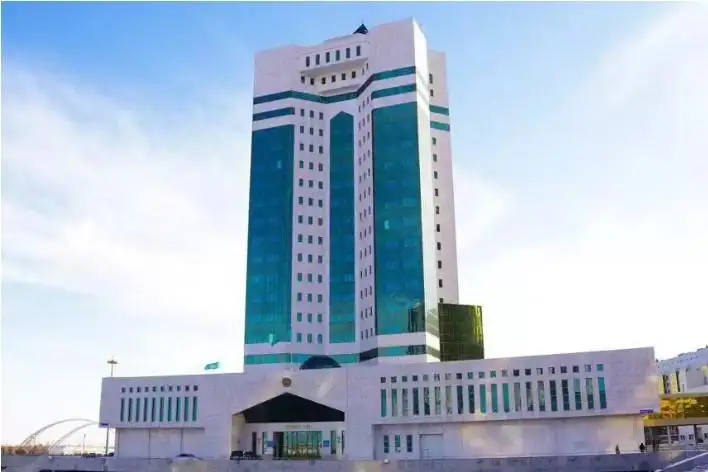 ۇكىمەتتە ءبىرقاتار وڭىرلەردەگى سۋ تاسقىنى جاعدايى تالقىلاندى