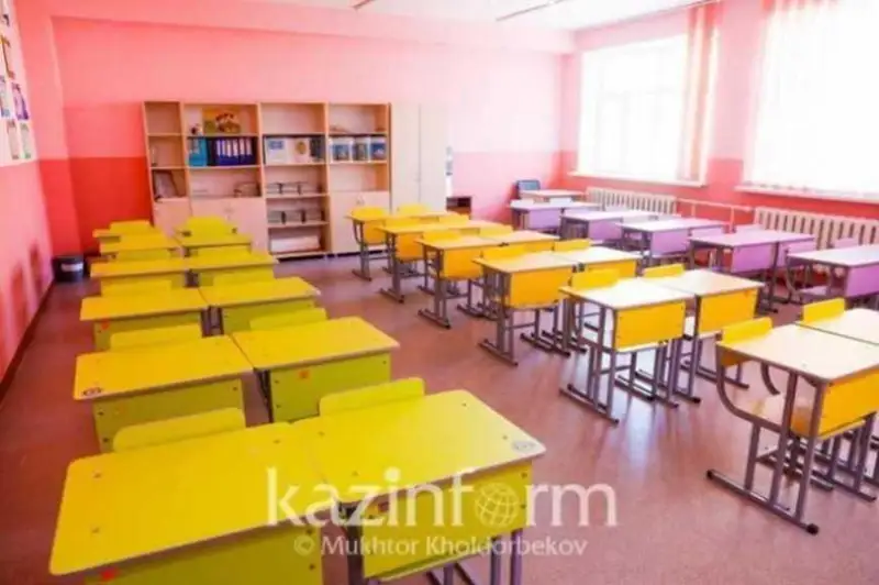 Synyptastaryn baltamen jaraqattaǵan petropavldyq oqýshy nege úıden oqymady