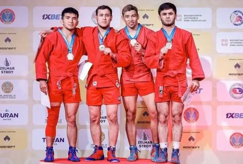 Казахстанцы завоевали «золото» чемпионата Азии и Океании по самбо