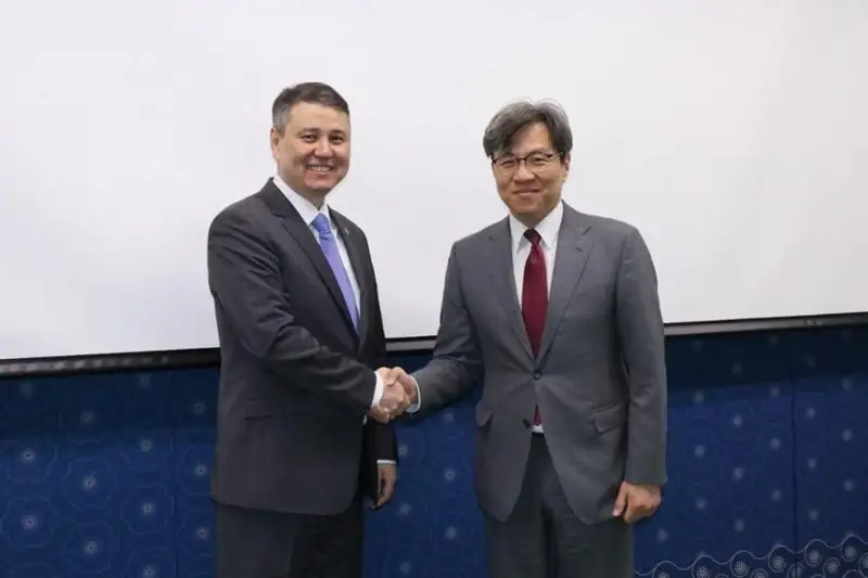 Казахстан и Южная Корея обсудили сотрудничество в консульской сфере