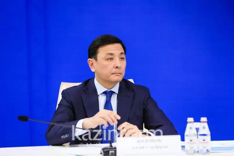 Выработать долгосрочную стратегию по поддержке региональных СМИ призвал Алтай Кульгинов