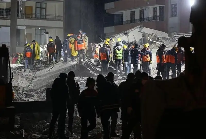 Туркиядаги зилзиладан жабрланганлар сони 34 мингдан ошди ва яна бир зилзила юз берди