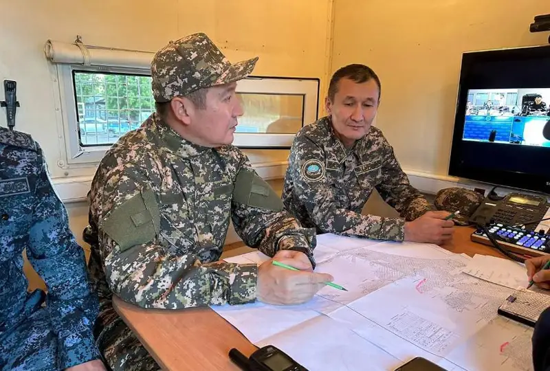 Pavlodar oblysynyń ákimi 850 gektardy sharpyǵan orman órtiniń qashan sóndirilýi yqtımal ekenin aıtty
