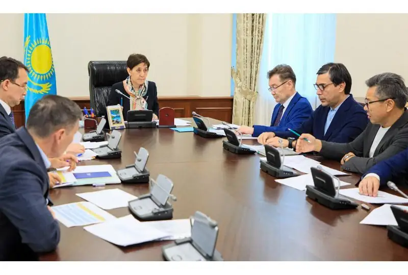 Ҳукумат уйида «Қишлоқ омонати» лойиҳа офисини ташкил этиш масалаларига бағишланган йиғилиш бўлиб ўтди