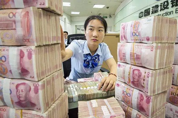 قىتاي بانكتەرى الەم بويىنشا ءبىرىنشى ورىنعا شىقتى