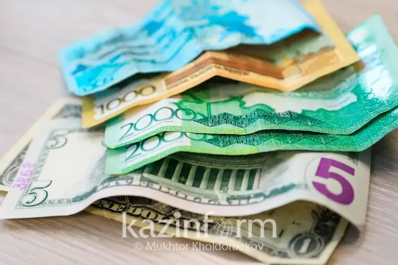 Қозоғистонда доллар нархи бироз арзонлашди