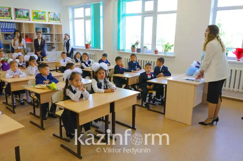 Bilim berý uıymdary beınebaqylaý júıesimen 100 paıyz qamtylǵan