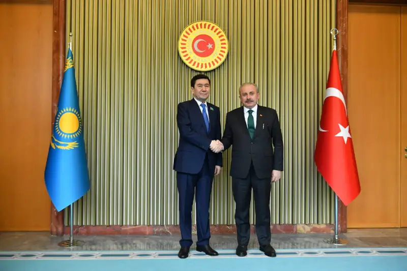 Erlan Qoshanov: Qazaqstan-Túrkııa dostyq saıabaǵynyń ashylýy eki el yntymaǵyn nyǵaıtady