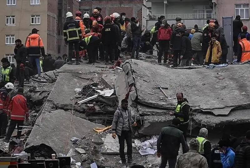 Спасатели и поисковики из США отправились в Турцию