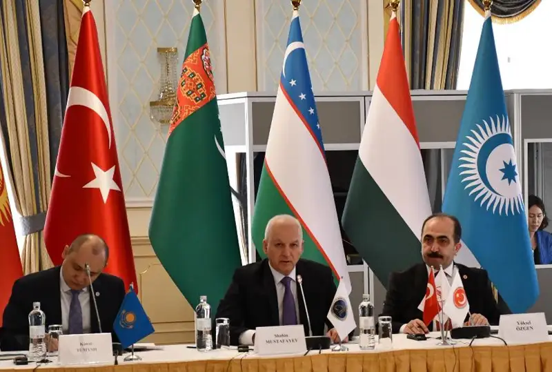 Túrki halyqtary bir-birine uqsas álipbıler qabyldaý bastamasyn kóterdi