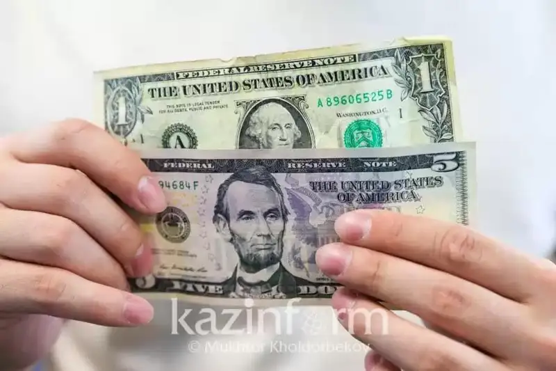 Қозоғистонда доллар курси 1,71 тенгега ошди