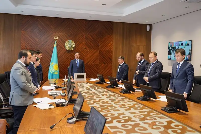 Нурлан Уранхаев доложил о ситуации с пожаром в области Абай