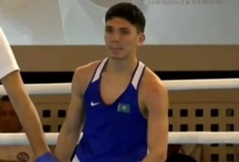 Казахстан понес три потери за день на молодежном Кубке мира-2023 по боксу