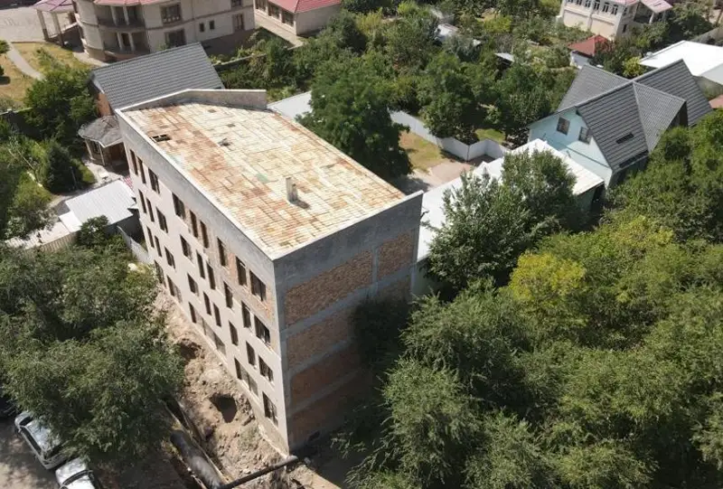 Алматыда сот шешімімен бизнес-орталық сүрілетін болды