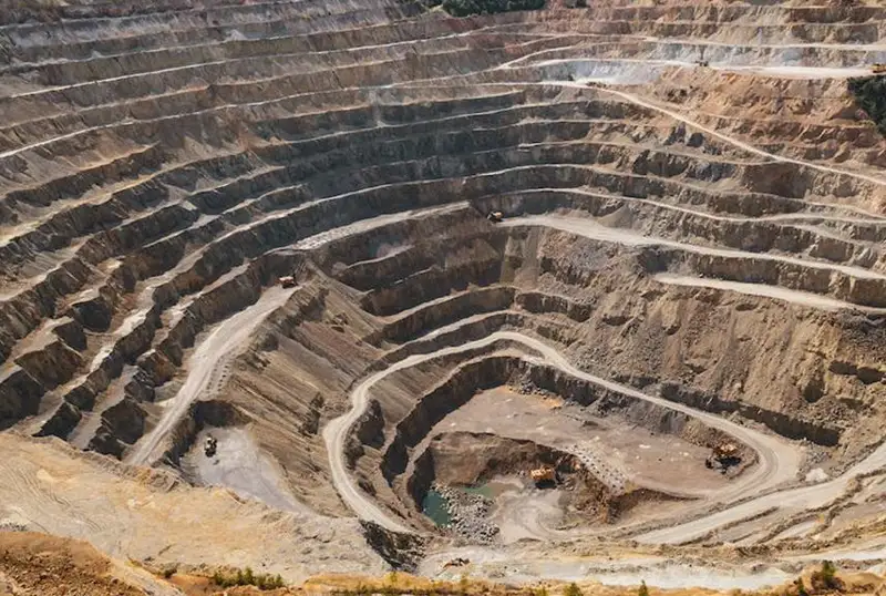 مەملەكەت باسشىسىنا ءىرى جوبانىڭ جۇمىسى تانىستىرىلدى:15 توننا التىن الۋ جوسپارلانعان