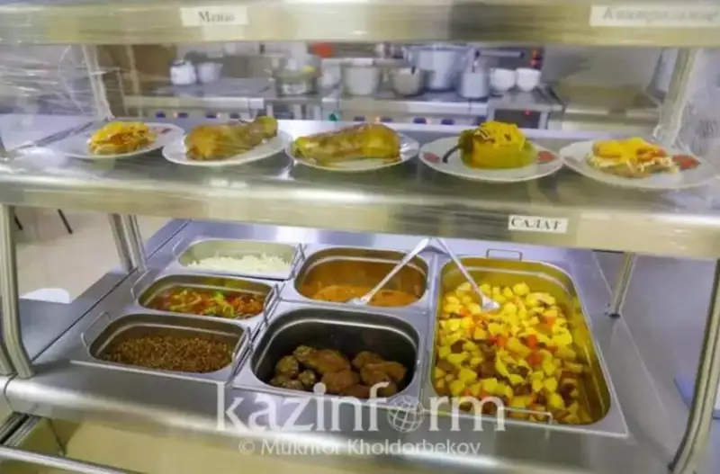 Почти 59 тыс учеников начальных классов обеспечат питанием в Атырауской области