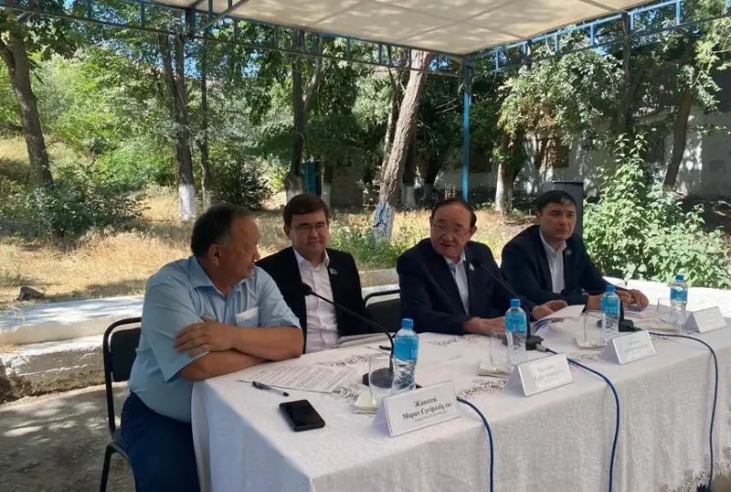 Сенаторы посетили Толебийский район