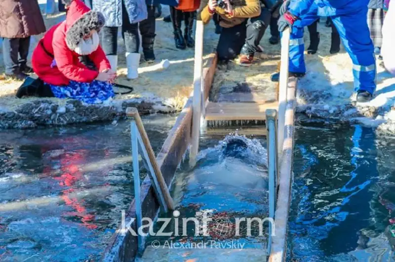 Толщина льда позволяет провести крещенские купания в Атырауской области - ДЧС