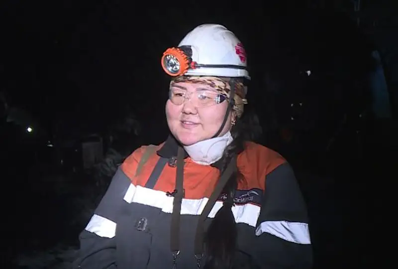 Мне лучше спуститься в шахту, чем вязать - девушка-шахтер Зарина Альпиева из Караганды