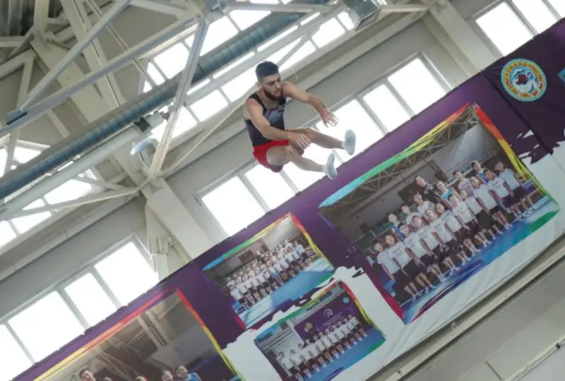 Данил Мусабаев защитил звание чемпиона спартакиады по батутной гимнастике