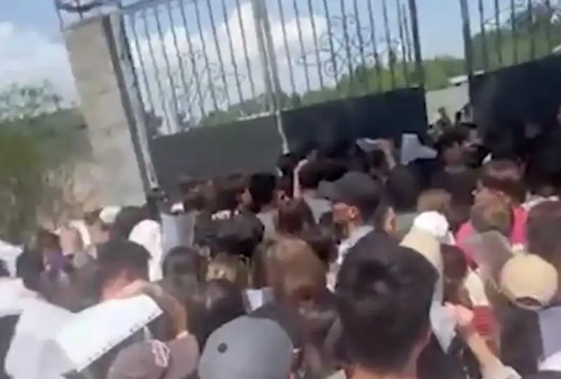 اۆتو ح ق و-لار الدىنداعى ۇزىن-سونار كەزەككە تۇسىنىك بەرىلدى - ۆيدەو