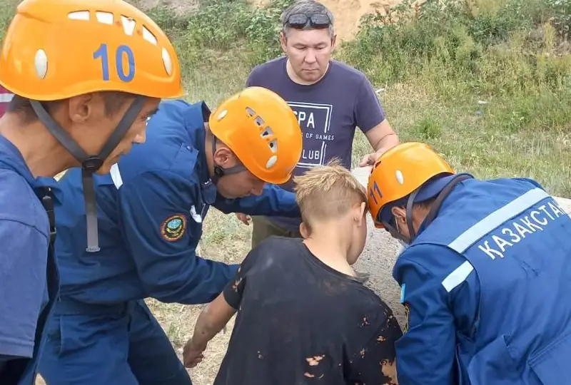 Руку 12-летнего мальчика зажало арматурой в ЗКО