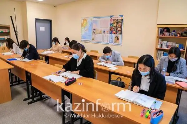 بيىل مەكتەپ بىتىرۋشىلەر قانشا پاننەن مەملەكەتتىك ەمتيحان تاپسىرادى