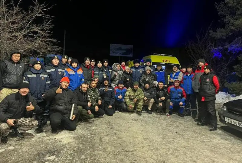 Завершилась эвакуация водителей и автотехники из снежного заноса на Бортогайском водохранилище