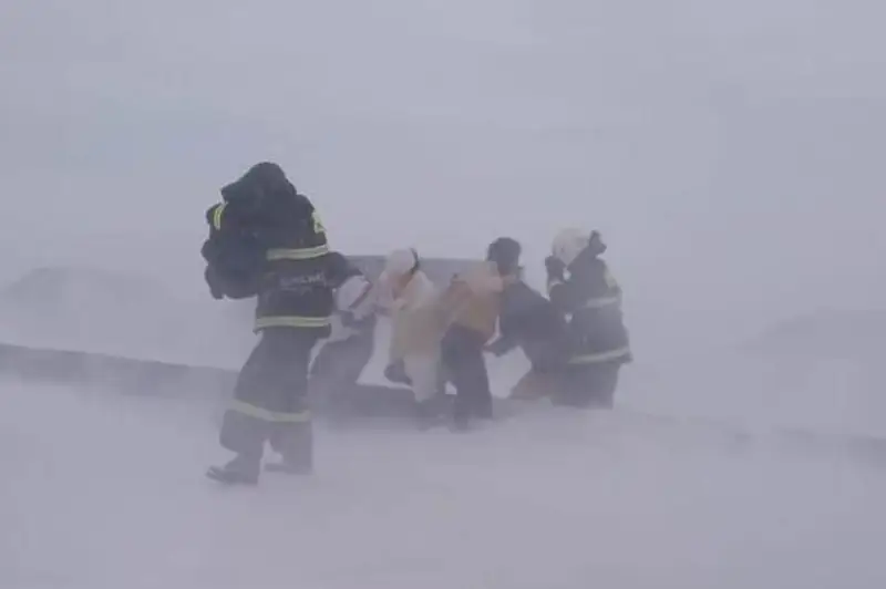 Около 40 человек спасли из снежного заноса за два дня в Жамбылской области