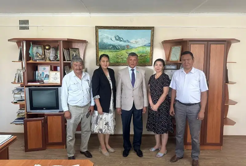 Сенатор Жусип встретился с коллективом газеты «Талас тынысы»