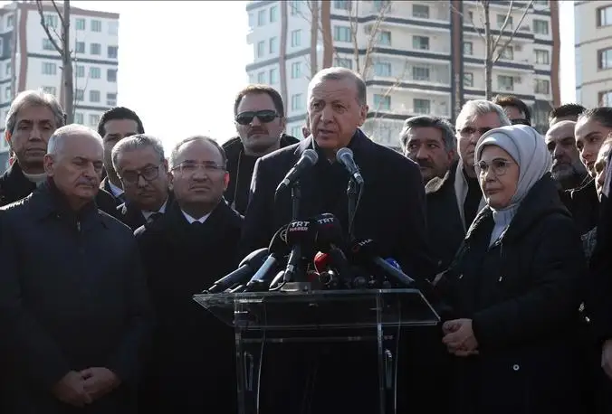 Число жертв землетрясений в Турции превысило 21 тысячу