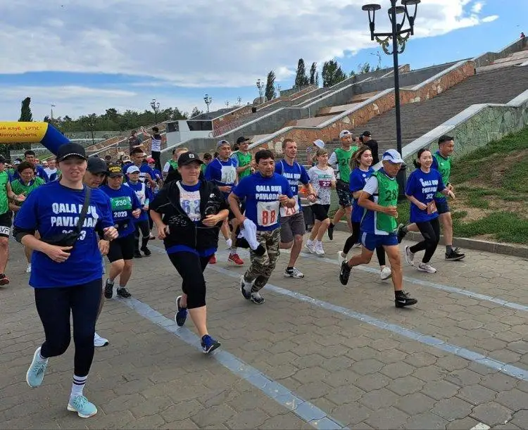 Павлодарцы признались в любви городу массовым забегом
