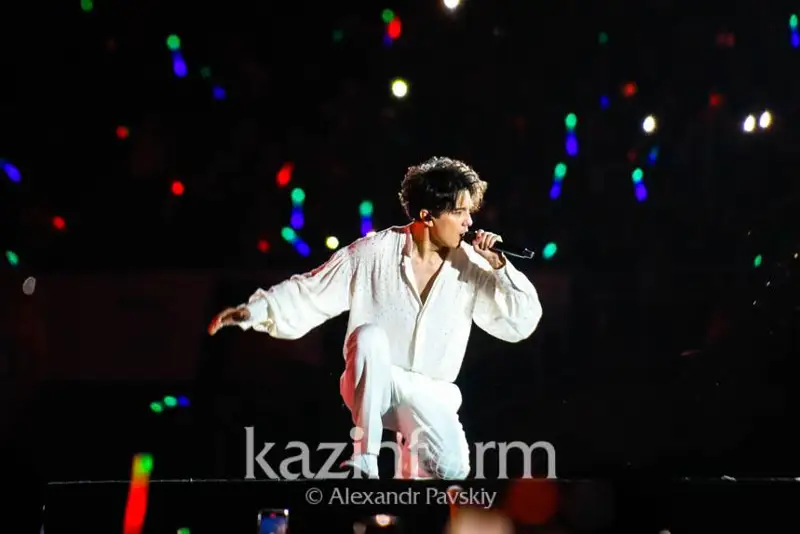 Песня Димаша «Omir» прозвучала на двух радиостанциях Латинской Америки